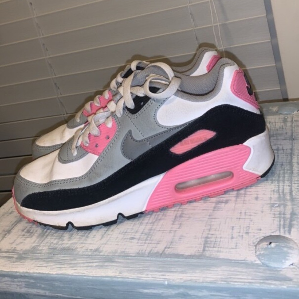 nike air maxes